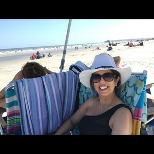 Meet your Posher, Gabriela